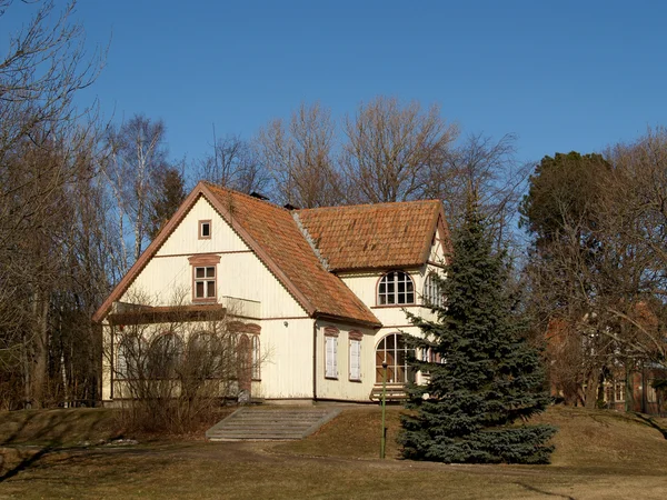 Klaipeda, Lituania Un cottage sullo spiedo Kurshsky — Foto Stock