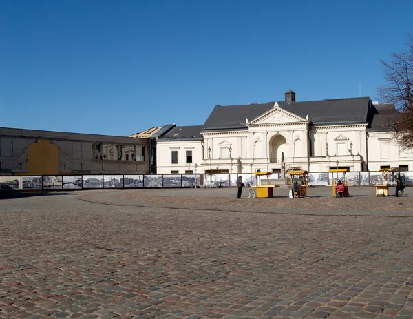 Litva. divadelní náměstí v klaipeda — Stock fotografie