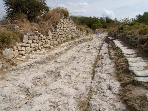 クリミア自治共和国してカレーの古代の城壁の通り — ストック写真