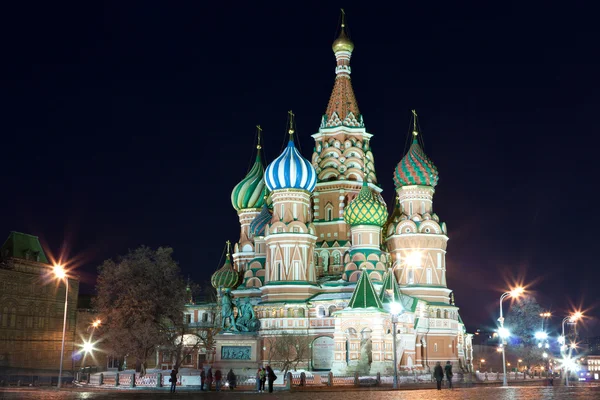 Moscow Saint Basil's cathedral at night — Stock Photo, Image