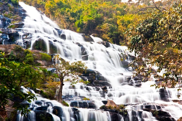 "Mae Ya "cachoeira em Chiang Mai — Fotografia de Stock