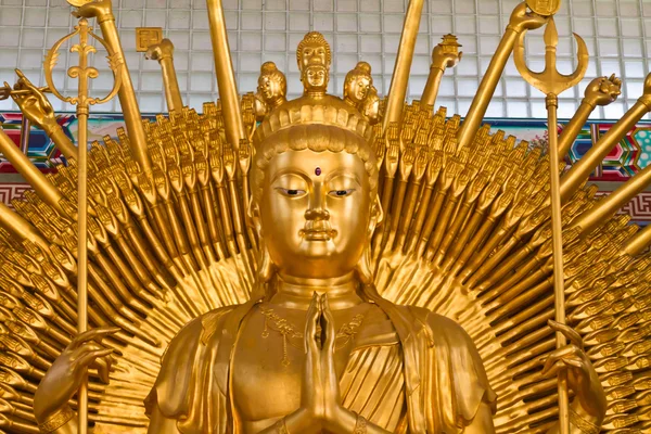 Estátua de Bodhisattva "Guan Yin" — Fotografia de Stock