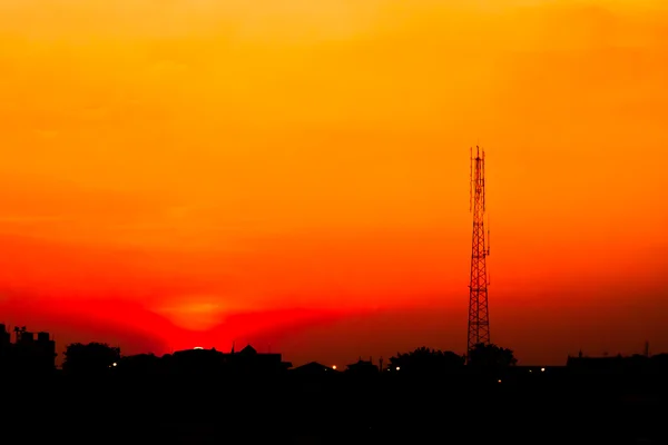 大厦在曼谷的日落 beind — 图库照片