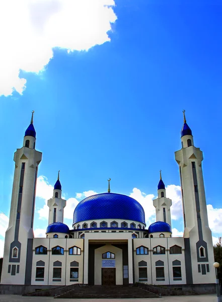Paisagem com templo islâmico da Rússia do Sul — Fotografia de Stock