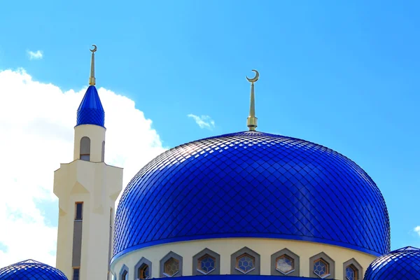 Güney Rusya'nın İslam'ın Tapınağı ile peyzaj — Stok fotoğraf