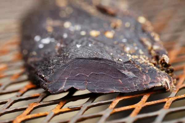 Biltong - carne di manzo stagionata secca, pezzo tagliato — Foto Stock