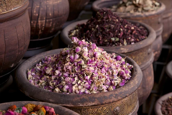Dried herbs flowers (rose) in the Marrakesh street shop, shallow dof — Stock Photo, Image