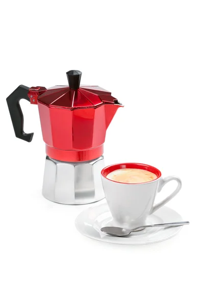 Kaffeetasse und Mokka (italienische Kaffeemaschine), isoliert auf weiß — Stockfoto