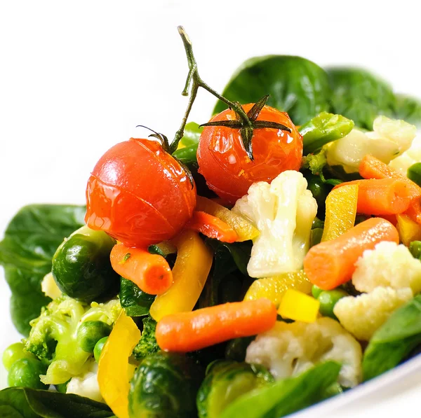 Zeleninový salát s cherry, květák — Stock fotografie