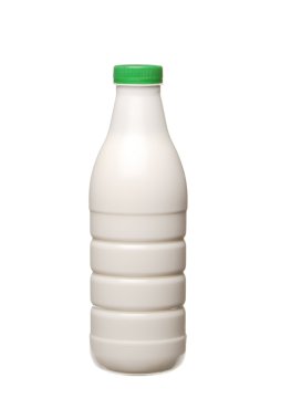 yoğurt üzerine beyaz izole bir yeşil kapaklı şişe