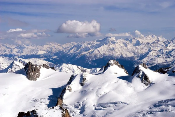 Winter-Blick auf die Berge — Stockfoto