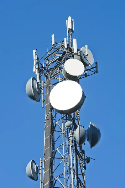Cell phone antenna tower — Stock Photo, Image