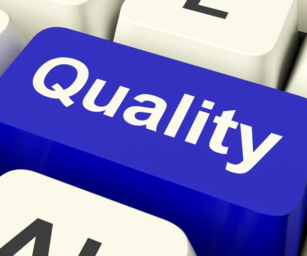 Kvalitet nyckel som motsvarar utmärkt service eller produkter — Stockfoto