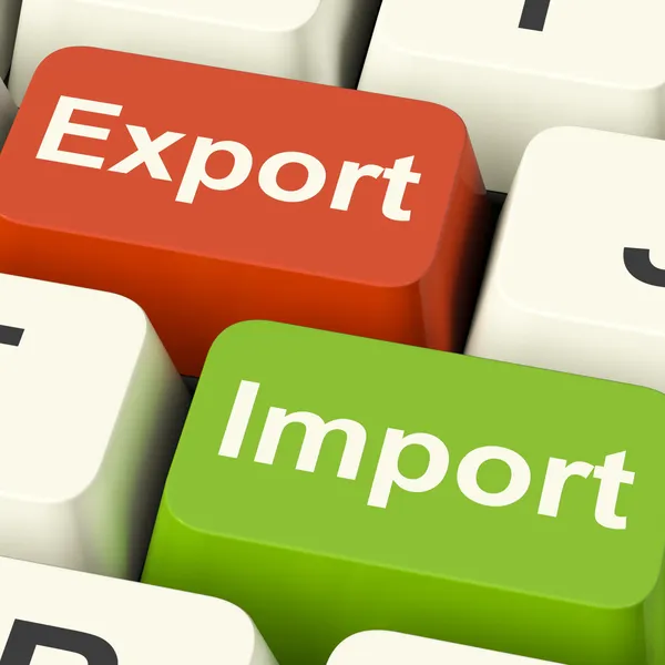 Exportação e importação chaves que mostram o comércio internacional ou global com — Fotografia de Stock