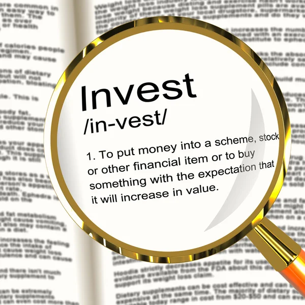 Investeren definitie Vergrootglas weergegeven: groeiende rijkdom en besparingen — Stockfoto