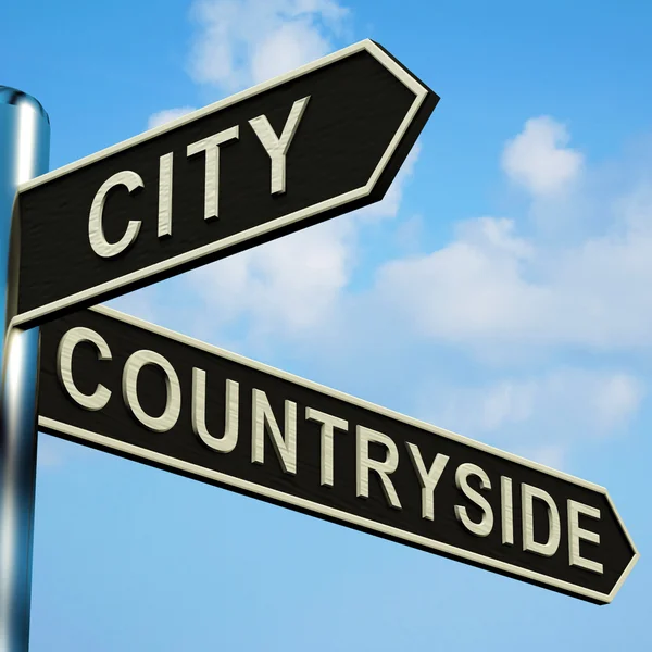 City Or Countryside Directions On A Signpost — Stockfoto