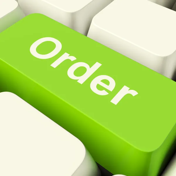 Ordene la llave de la computadora en verde que muestra la compra en línea y Shoppi — Foto de Stock