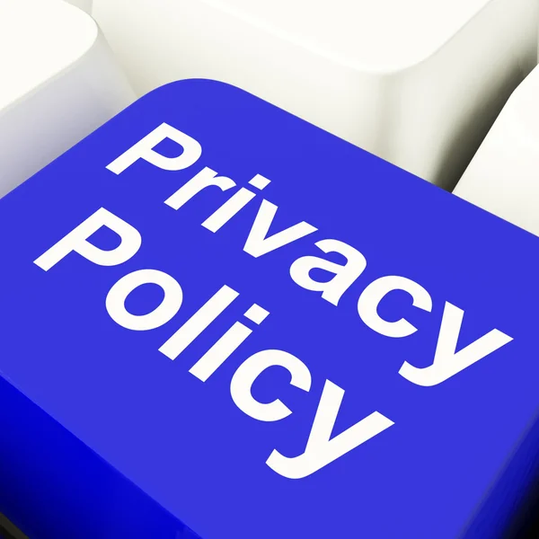 Chránit soukromí zásad počítače klíč v modrém zobrazující údaje o společnosti — Stock fotografie