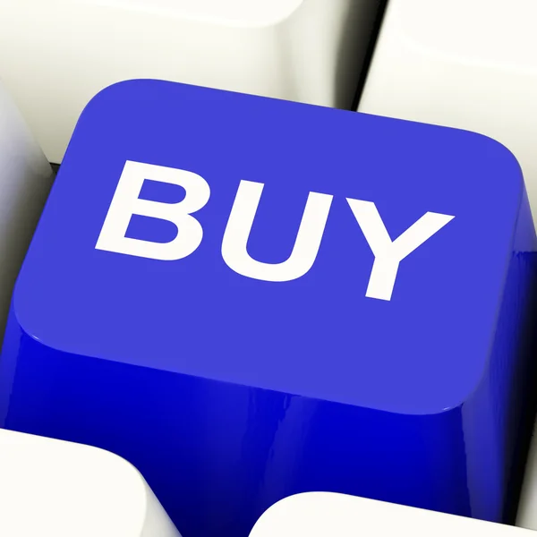 Comprar a chave do computador no azul para o comércio ou o varejo — Fotografia de Stock