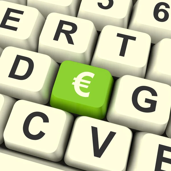 Chave do computador do símbolo do euro que mostra dinheiro e investimento — Fotografia de Stock