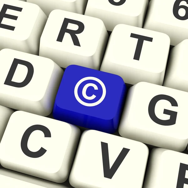 Clé bleue d'ordinateur de copyright montrant le brevet ou la marque de commerce — Photo