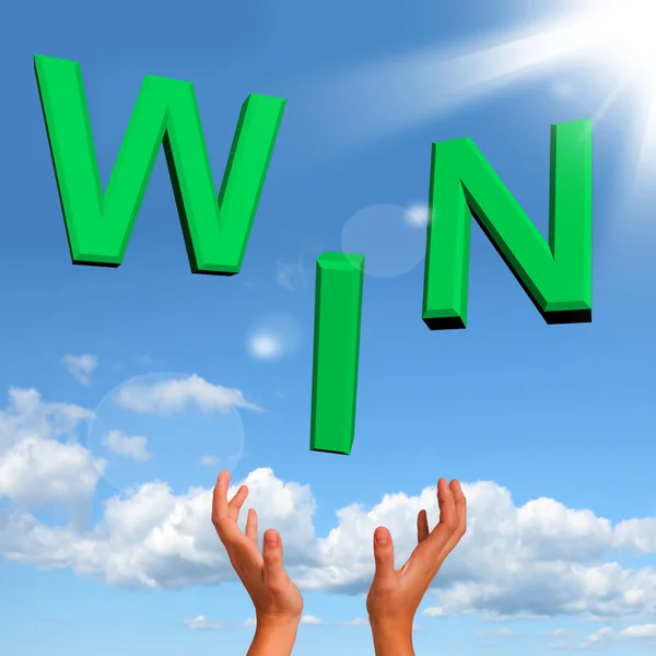 Win-Win-Wort auf dem Tisch steht für Erfolg und Sieg — Stockfoto