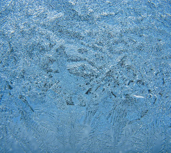 在窗格上的冰霜模式 — 图库照片