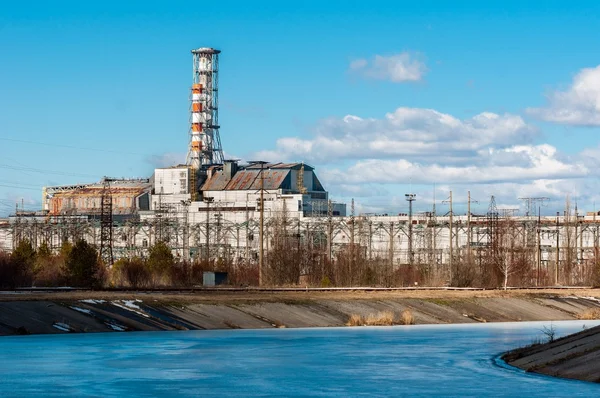 La centrale nucléaire de Tchernobyl en mars 2012 — Photo
