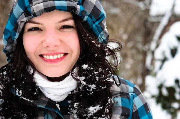 Closeup fotografie mladých dospělých v zimě — Stock fotografie