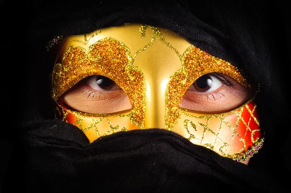 Karnaval maskeli kız — Stok fotoğraf