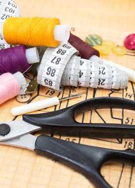 Natürmort düzeni çeşitli dikiş aksesuarları