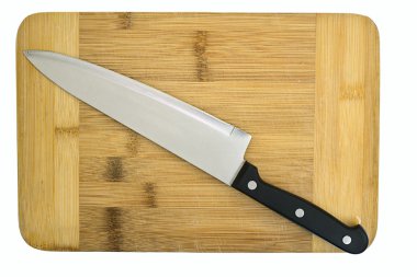 bir kesme tahtası üzerinde beyaz backgro izole yatan mutfak bıçağı