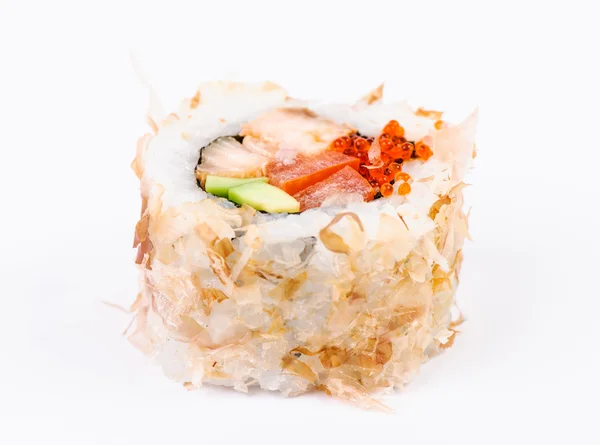 Sushi dengan alpukat, ikan dan kaviar merah — Stok Foto