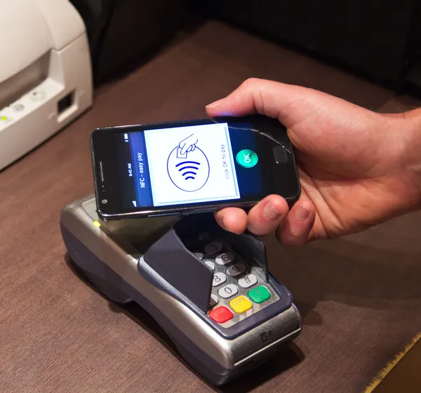 NFC - κοντά στην επικοινωνία τομέων / εύκολο να πληρώσει — Φωτογραφία Αρχείου