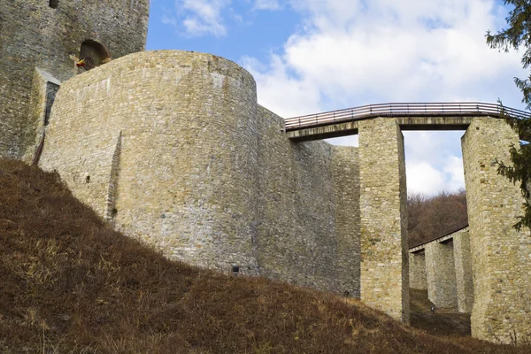 Ruinen einer alten Burg in Osteuropa — Stockfoto