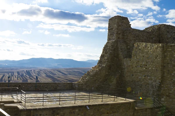 Ruínas de um antigo castelo na Europa Oriental — Fotografia de Stock