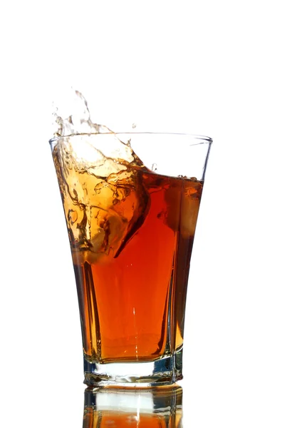 Soft drink with a splash — Stock Photo, Image