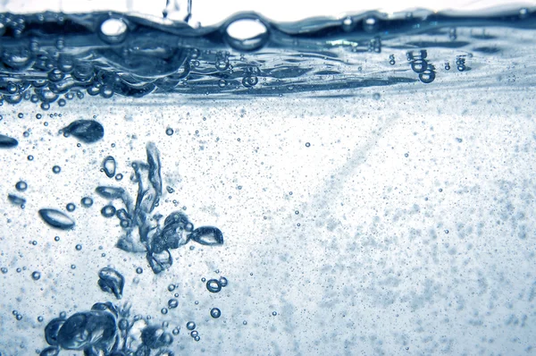 Acqua blu con bolle — Foto Stock