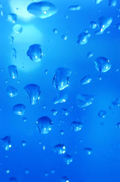 거품이 있는 푸른 물 — 스톡 사진
