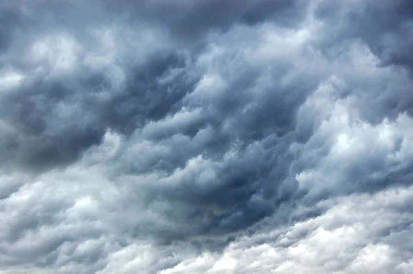 Dark gray dramatic sky — Stock Photo, Image