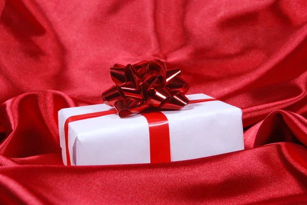 Red gift box — Stock Photo, Image