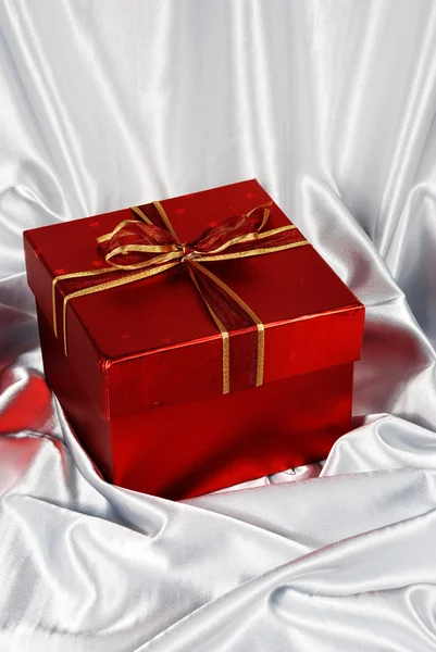 Piros ajándékdoboz — Stock Fotó