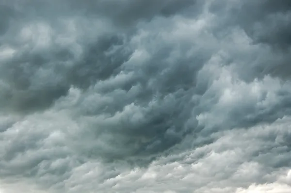 Dark gray dramatic sky — Stock Photo, Image
