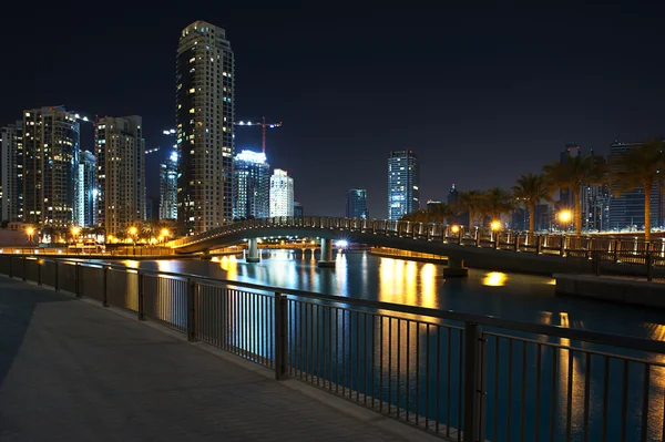 Escena nocturna de Dubai — Foto de Stock