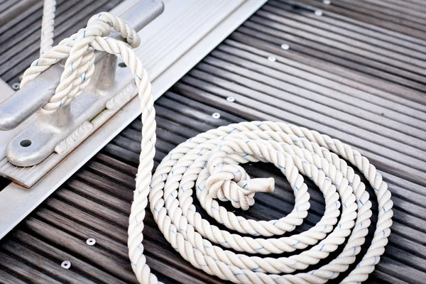 White mooring rope — Stock Photo, Image