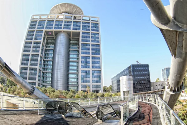 Tel-Aviv Immeuble de bureaux moderne — Photo