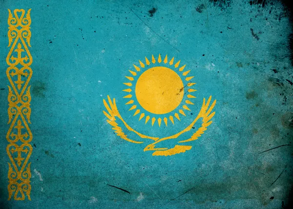 카자흐스탄의 쭈그렁 한 깃발 — 스톡 사진
