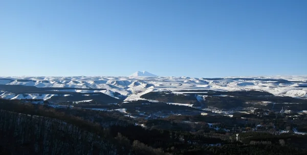ภูเขาเอลบรัส สูงสุดของยุโรป พาโนรามา — ภาพถ่ายสต็อก