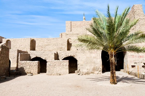 Courtyard of medieval Mamluks fort in Aqaba — Stock Photo, Image