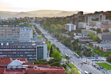 Avenue diagonal ve Barcelona'da pedralbes Kraliyet Sarayı Bahçe